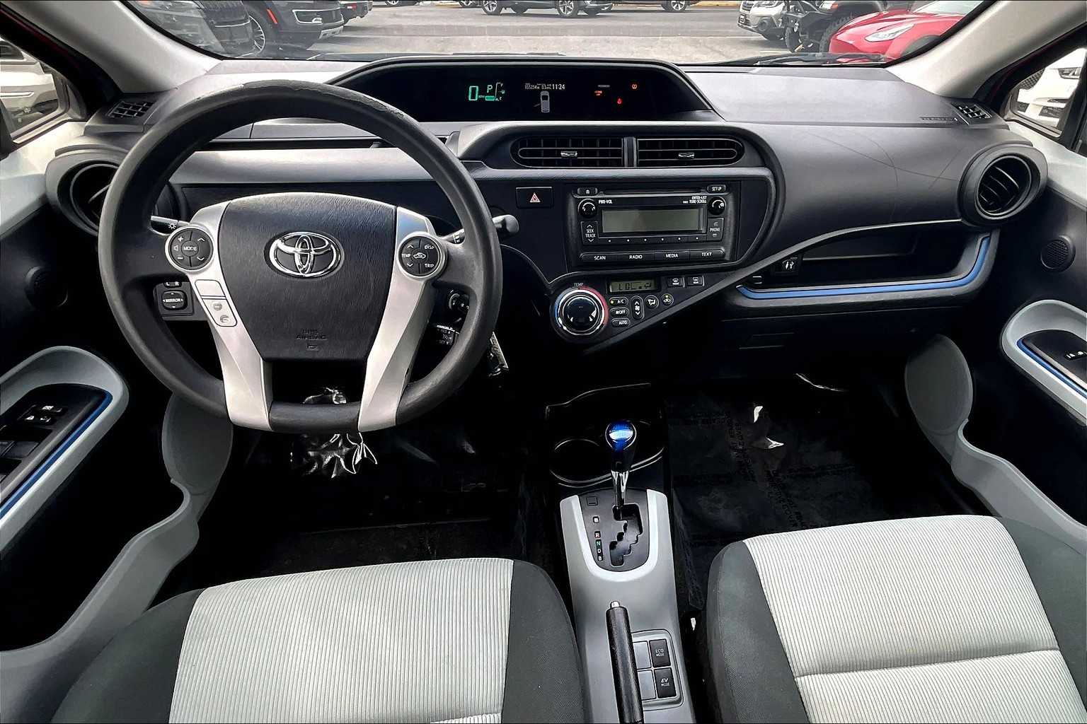 2013 Toyota Prius C Two photo 14