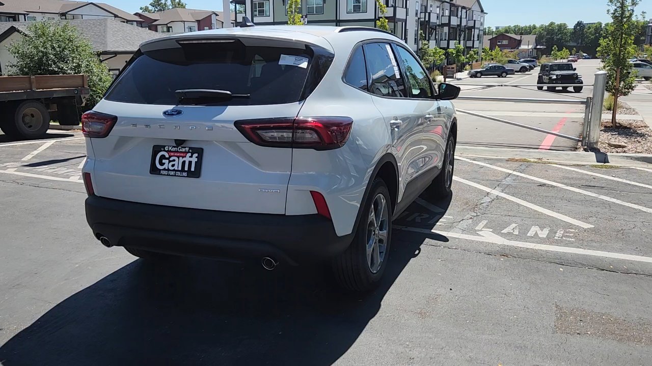 2025 Ford Escape ST-Line photo 6