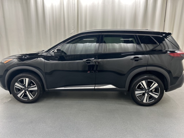 2023 Nissan Rogue SL photo 3