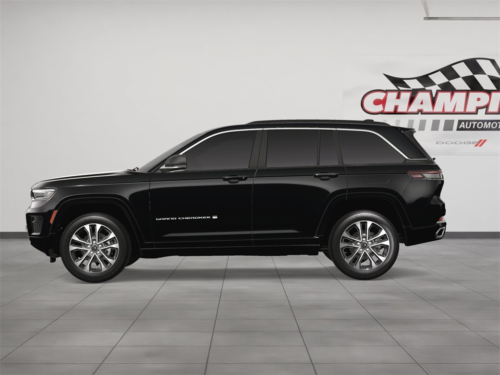 2025 Jeep Grand Cherokee Overland photo 3