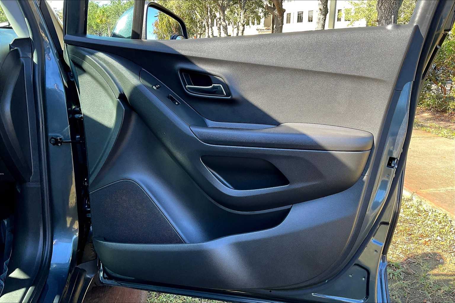 2021 Chevrolet Trax LT photo 22