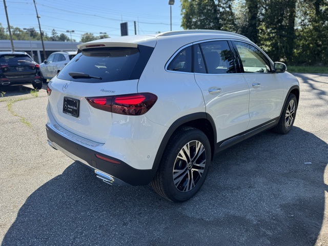 2026 Mercedes Benz GLA 250 4MATIC photo 2