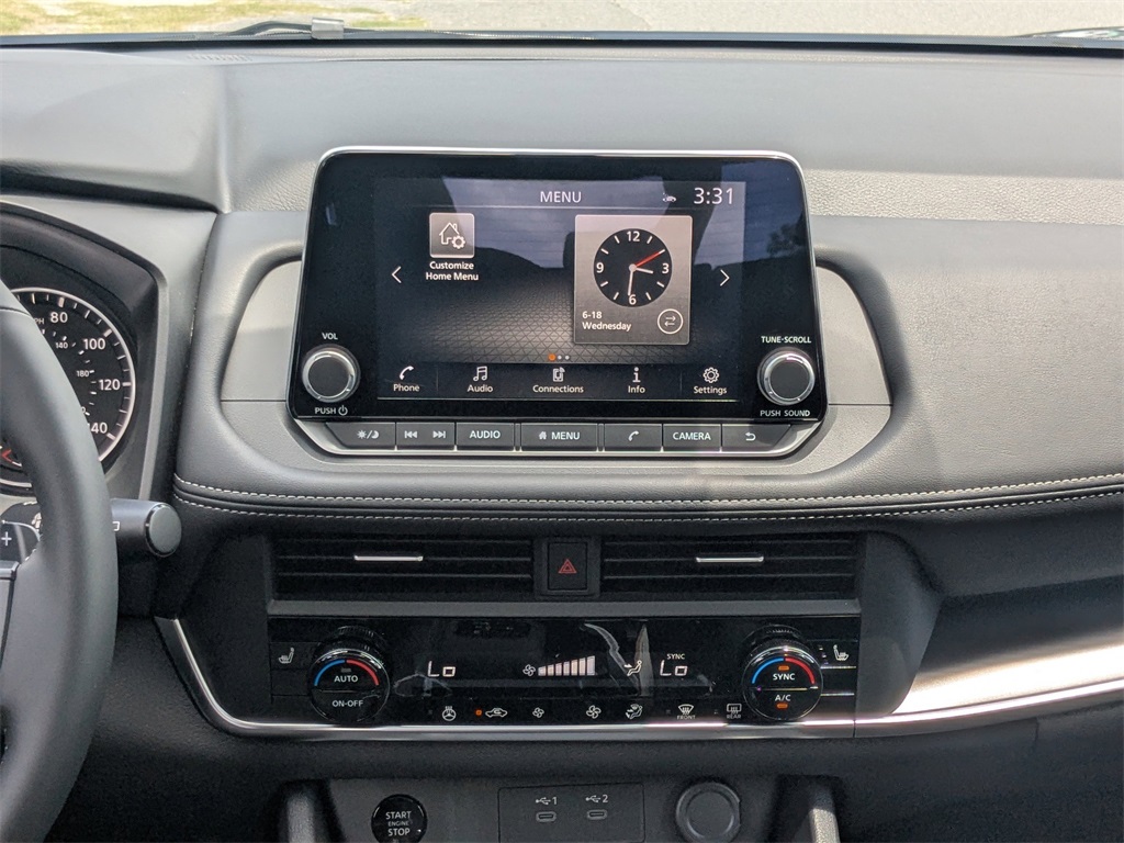 2025 Nissan Rogue SV photo 17