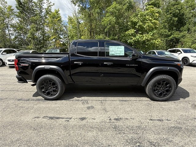 2026 Chevrolet Colorado Trail Boss photo 2