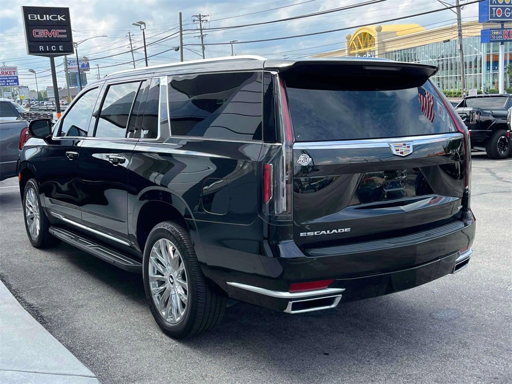 2023 Cadillac Escalade ESV Premium Luxury photo 4