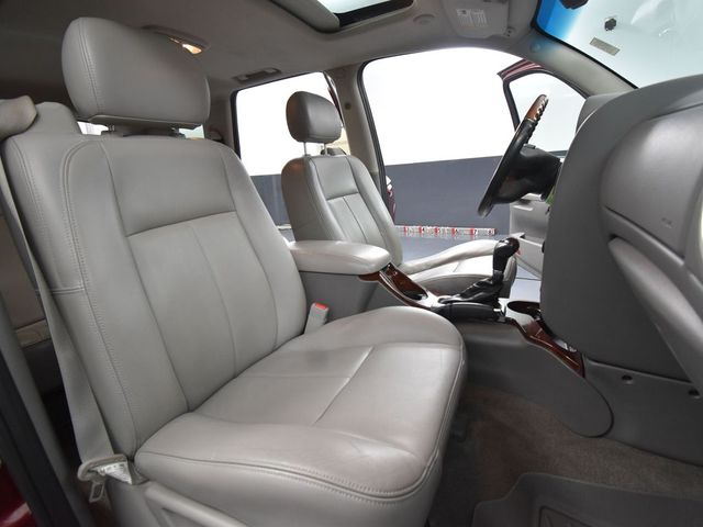 2009 Gmc Envoy Denali photo 39