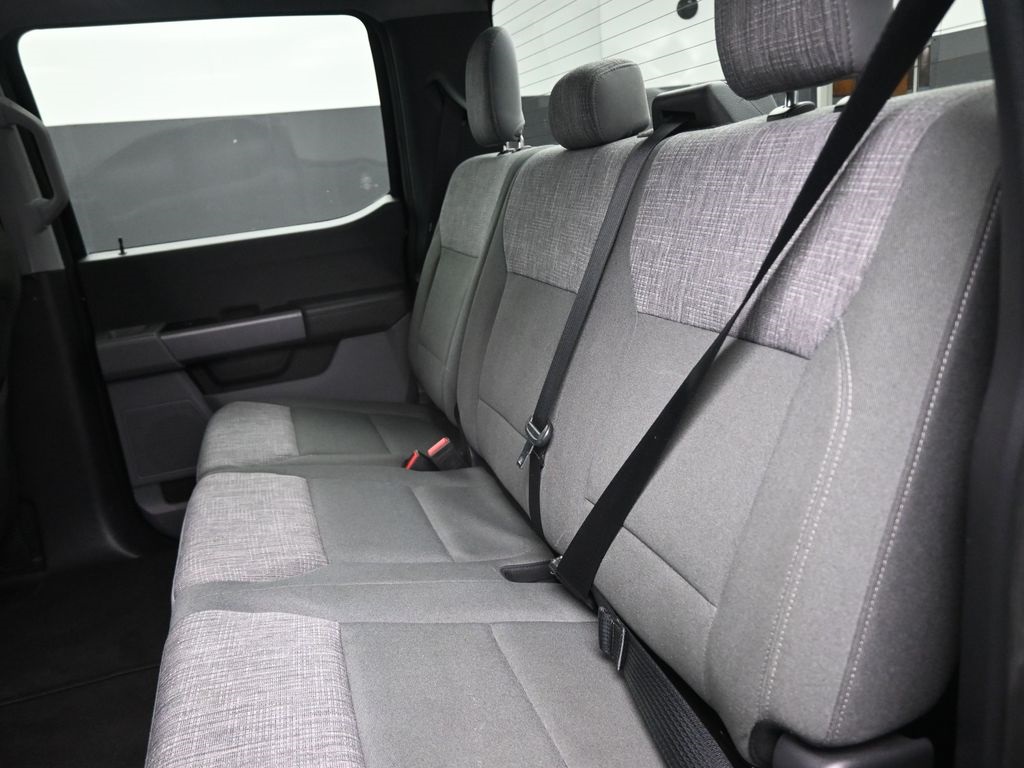 2023 Ford F-150 XLT photo 17