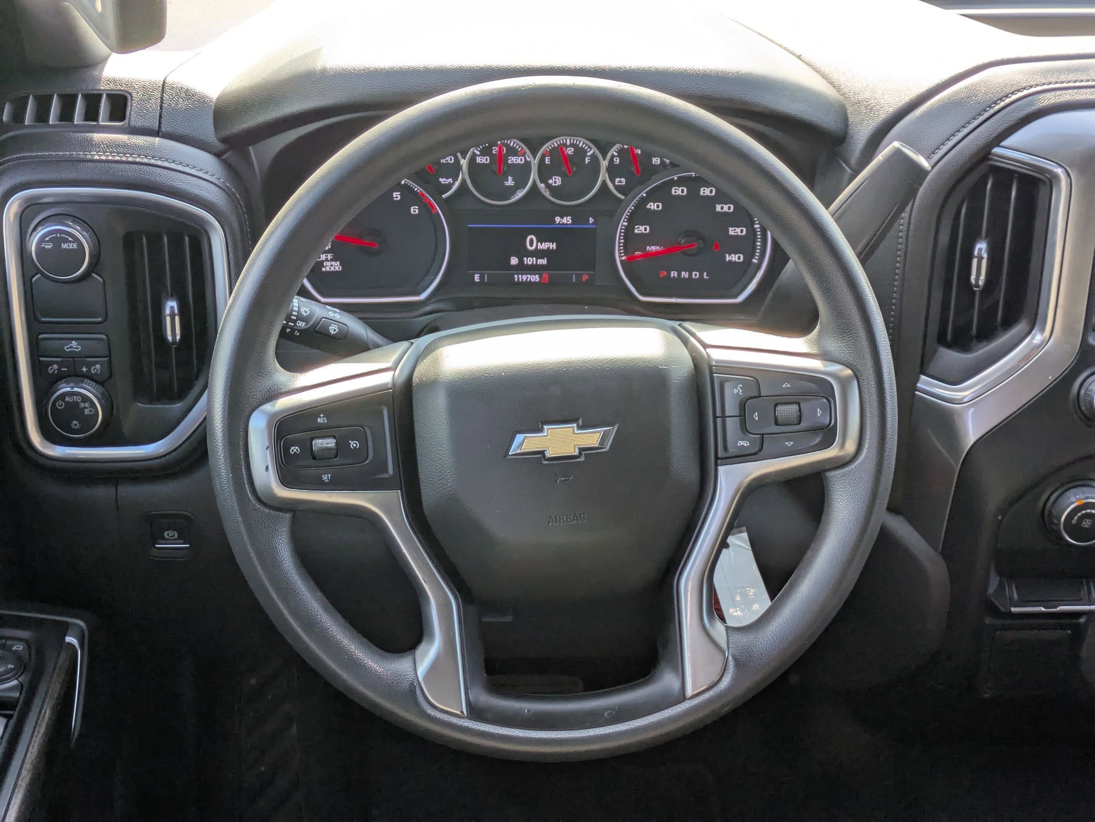 2020 Chevrolet Silverado 1500 LT photo 19