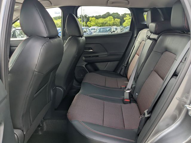 2025 Nissan Kicks SR photo 10