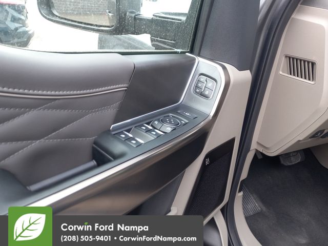 2025 Ford F-250 Platinum photo 11