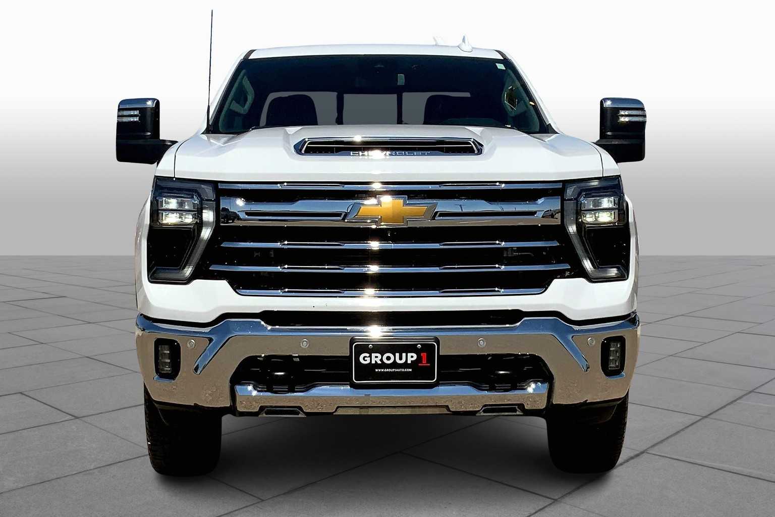 2024 Chevrolet Silverado 2500HD LTZ photo 3