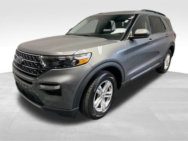 2023 Ford Explorer XLT's photo