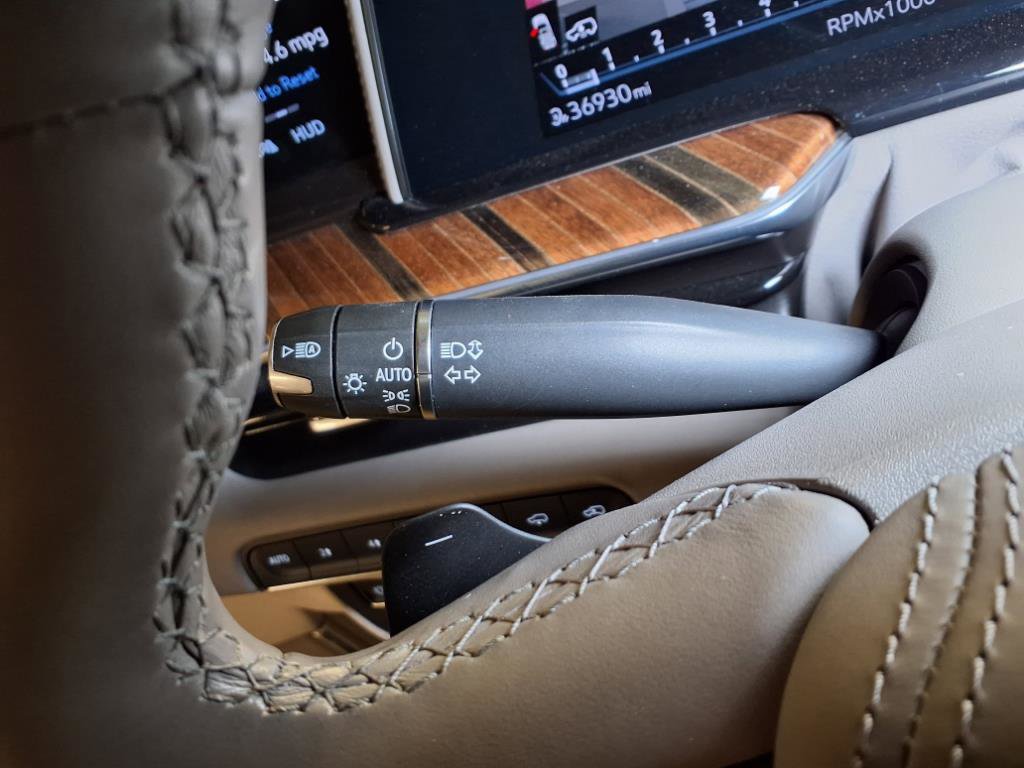 2023 Cadillac Escalade ESV Sport Platinum photo 9