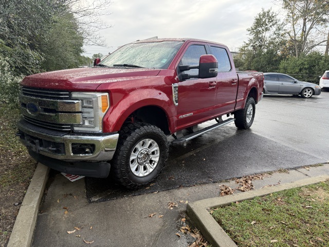 2017 Ford F-250 Super Duty Lariat's photo