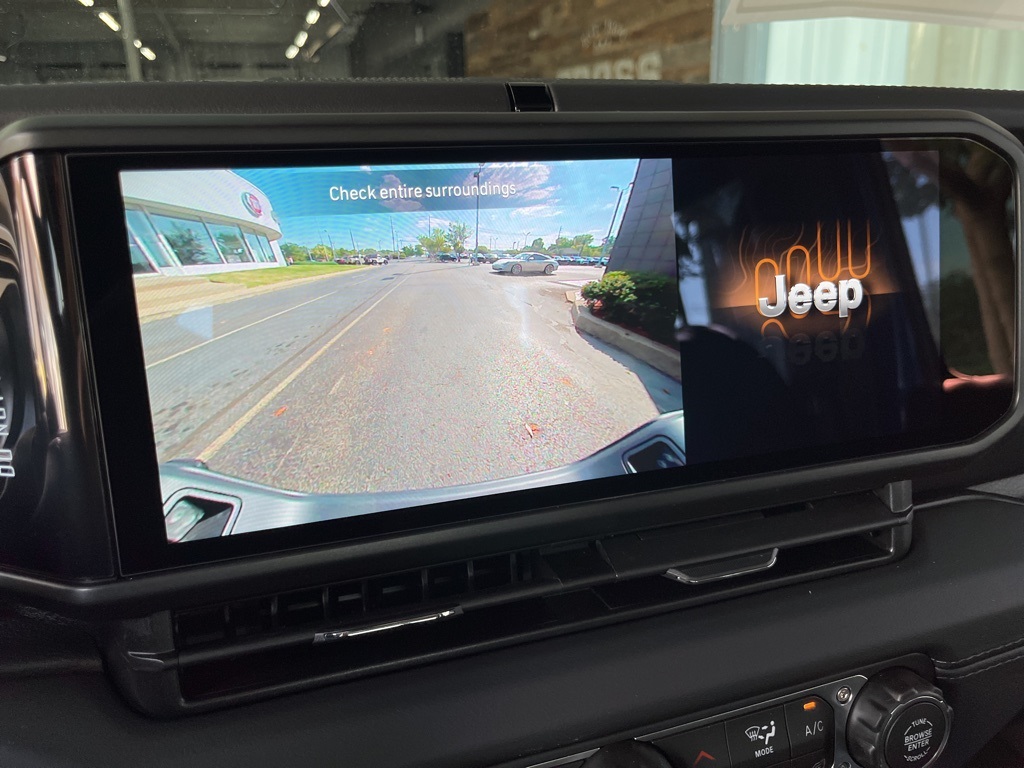 2025 Jeep Gladiator Sport photo 41