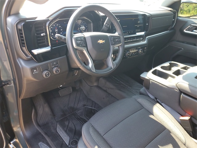 2025 Chevrolet Silverado 1500 LT photo 15