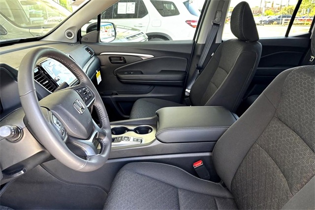 2025 Honda Ridgeline Sport photo 6
