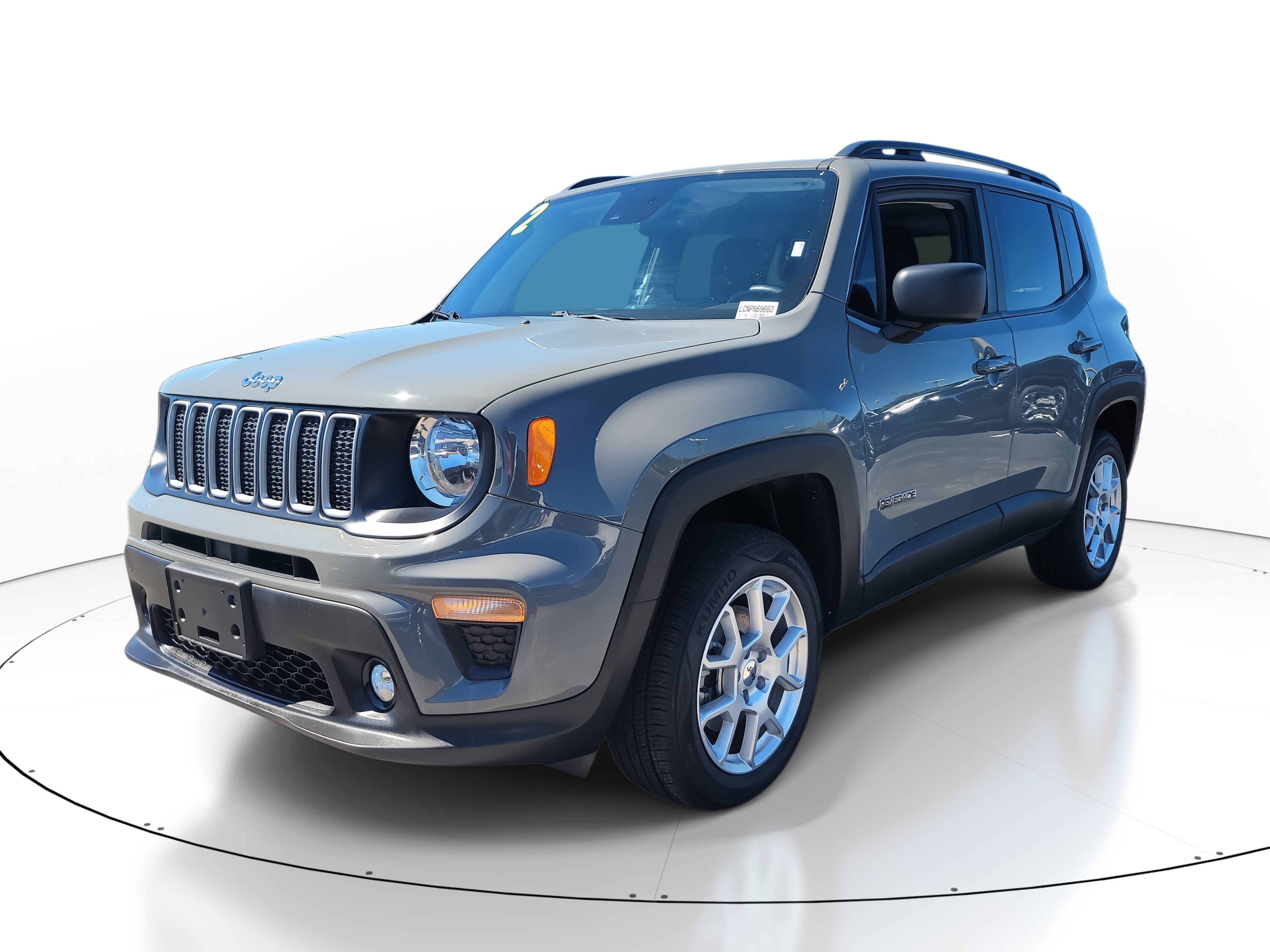 2022 Jeep Renegade Latitude photo 3