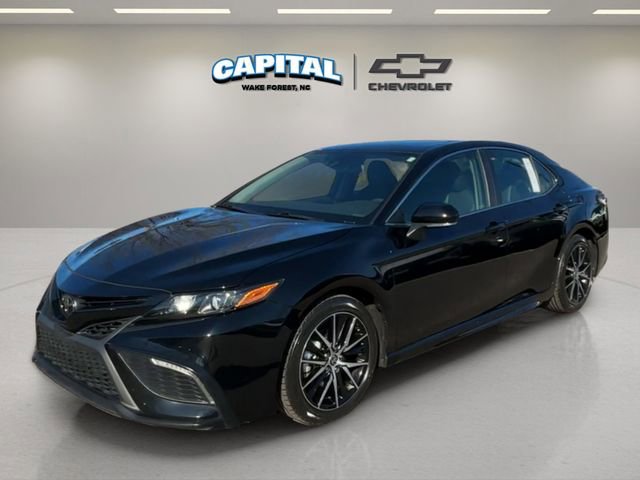 2024 Toyota Camry SE's photo