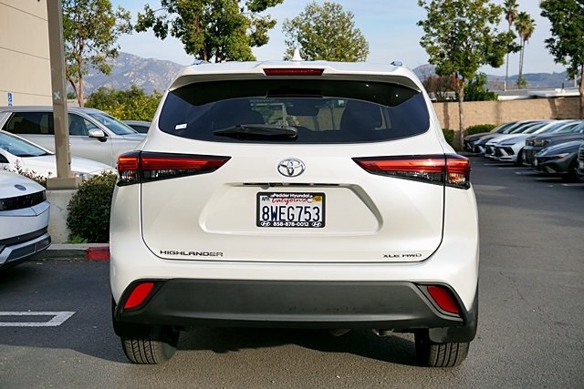 Used 2021 White Toyota XLE image 7