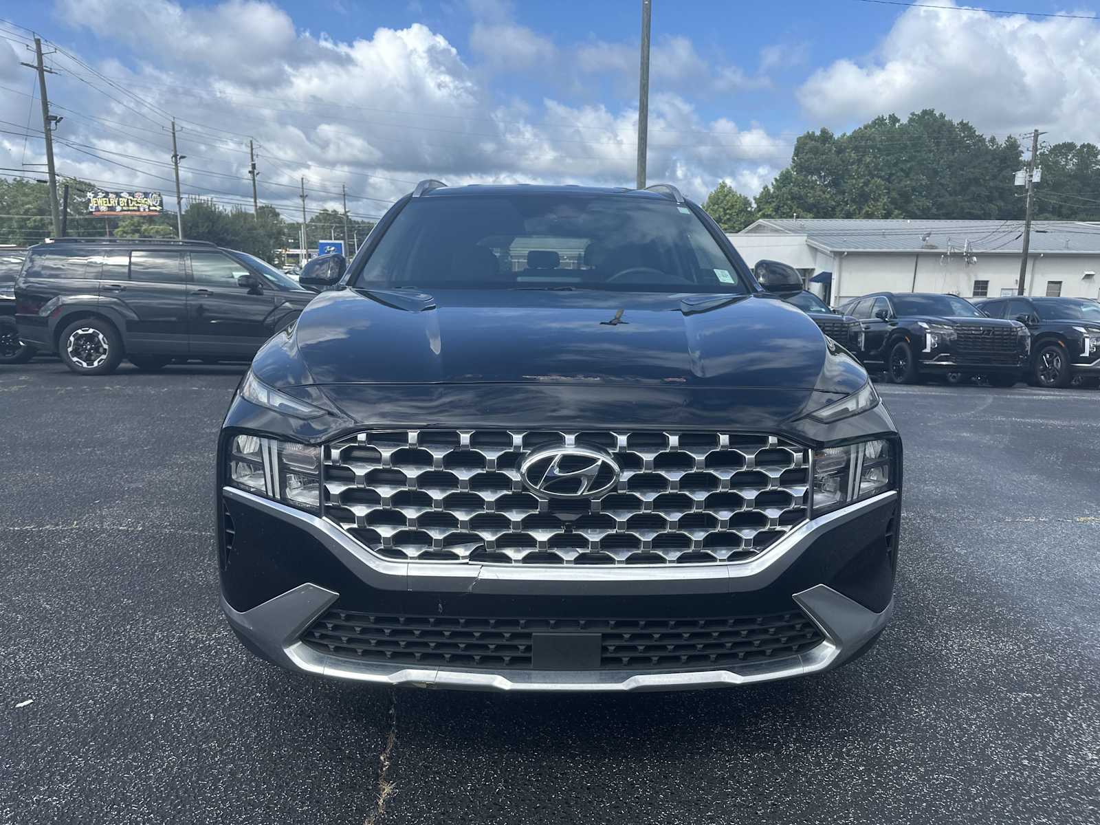 2022 Hyundai Santa Fe SEL photo 2