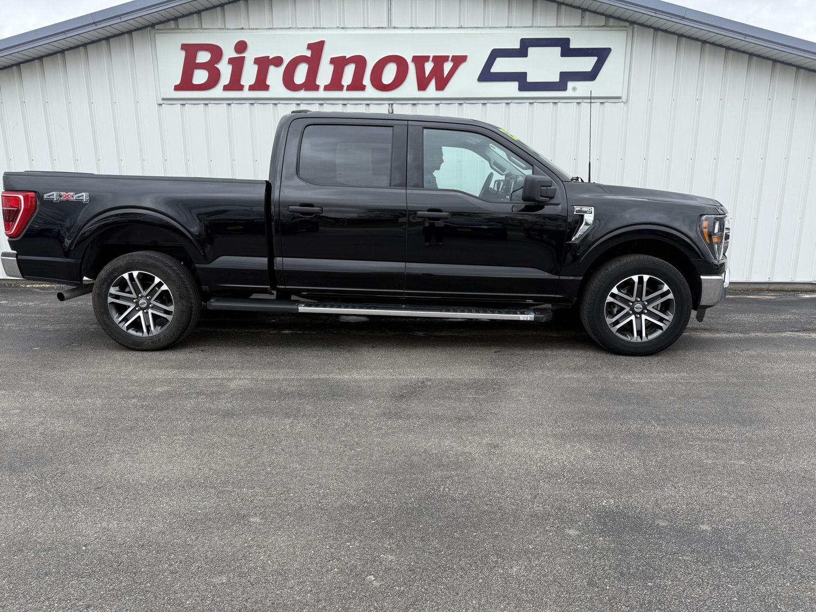 Used 2023 Agate Black Metallic Ford XLT image 1