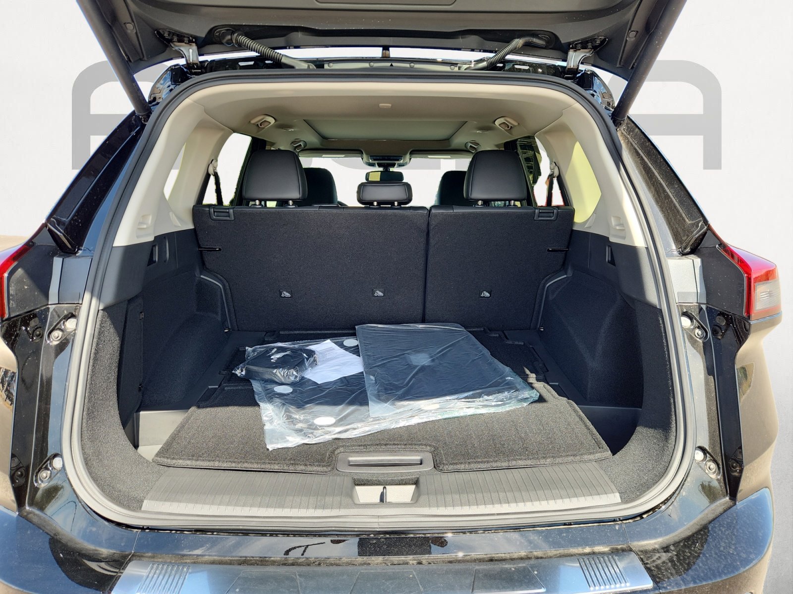 2025 Nissan Rogue Platinum photo 12