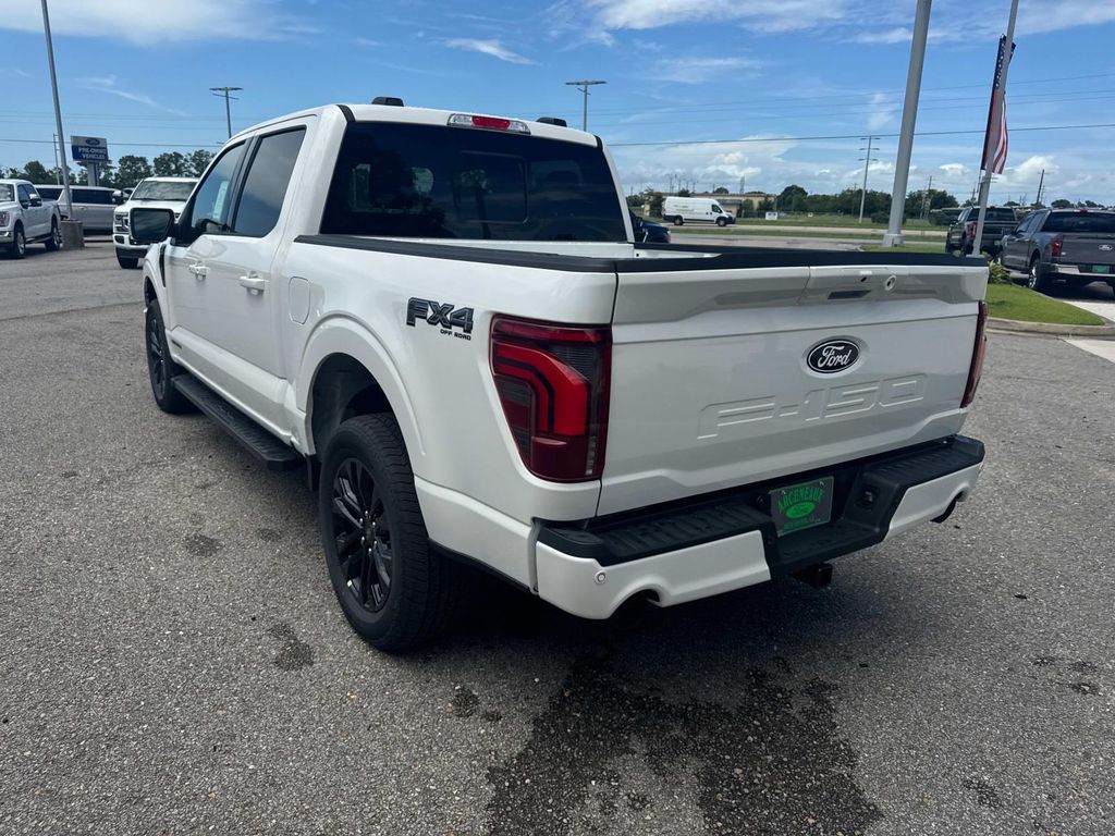 2025 Ford F-150 Lariat photo 4