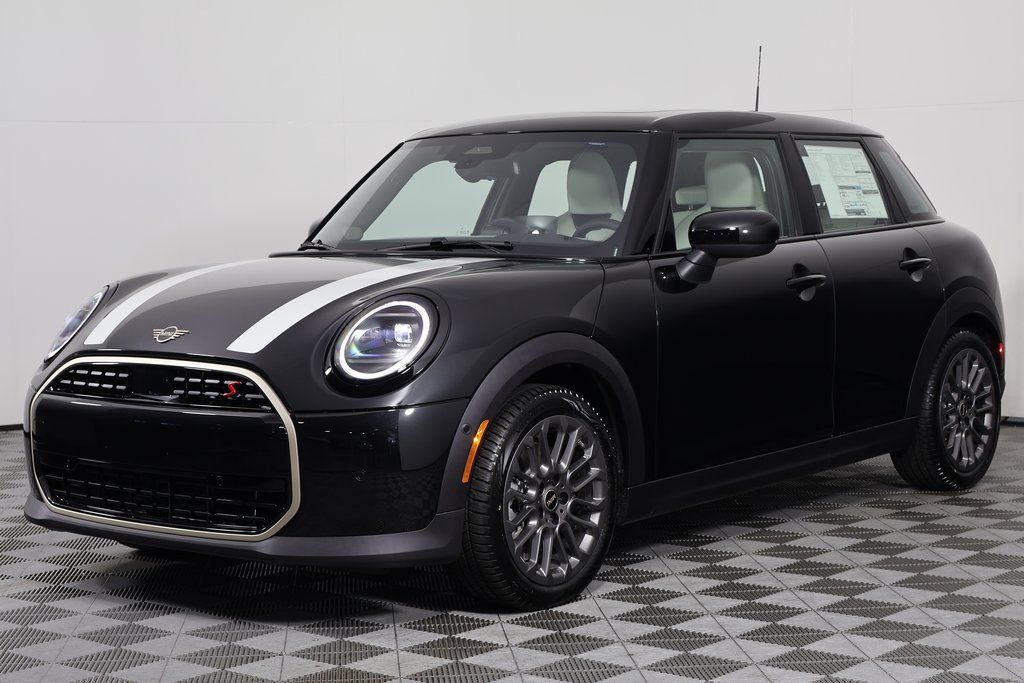 2026 MINI Hardtop 4 Door S's photo