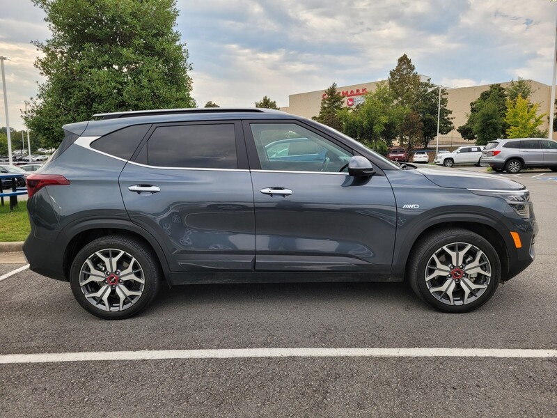 2023 Kia Seltos SX photo 4