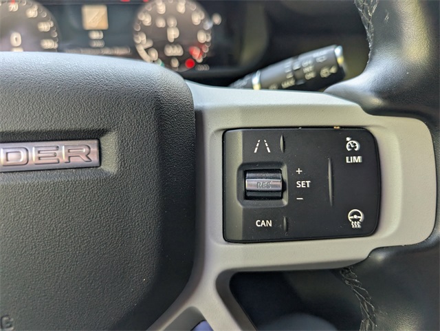 2023 Land Rover Defender 110 S photo 29