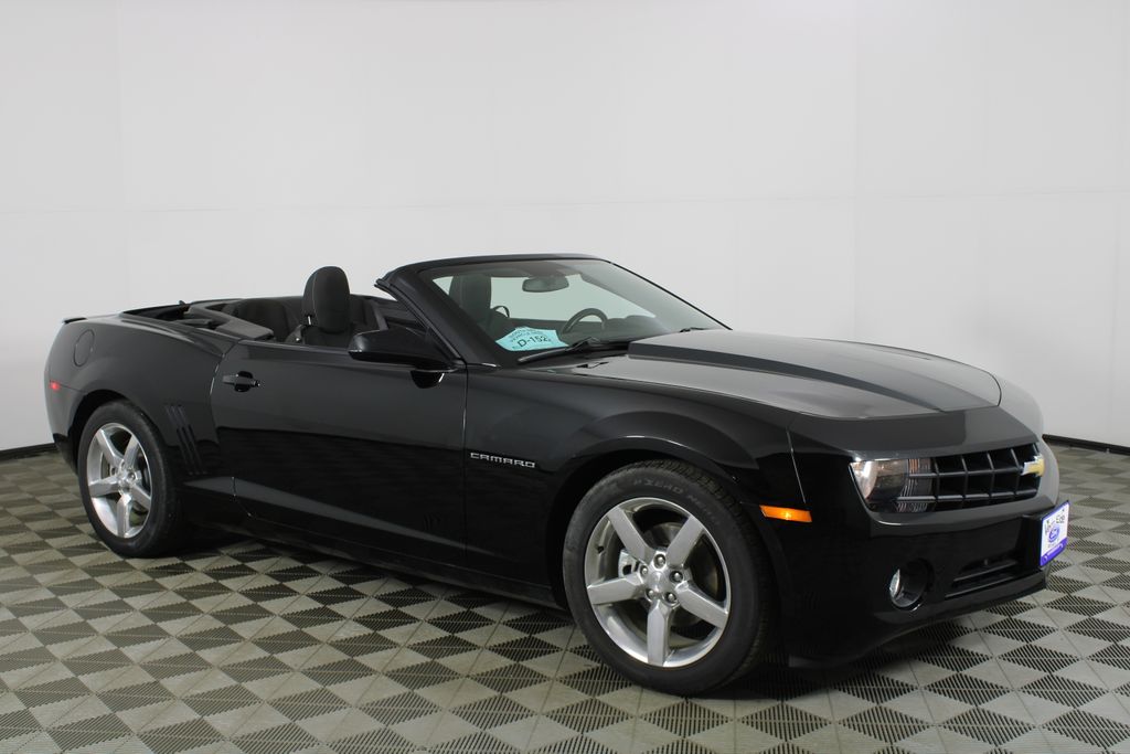2013 Chevrolet Camaro 1LT photo 2