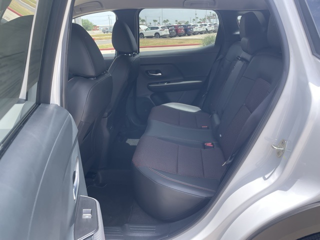 2025 Nissan Kicks SR photo 15