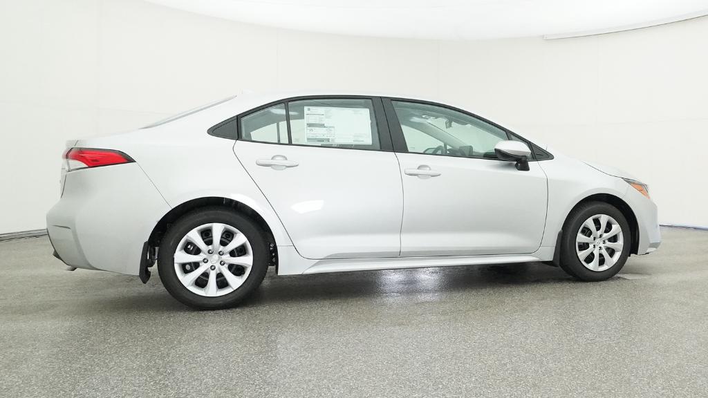 2025 Toyota Corolla LE photo 23