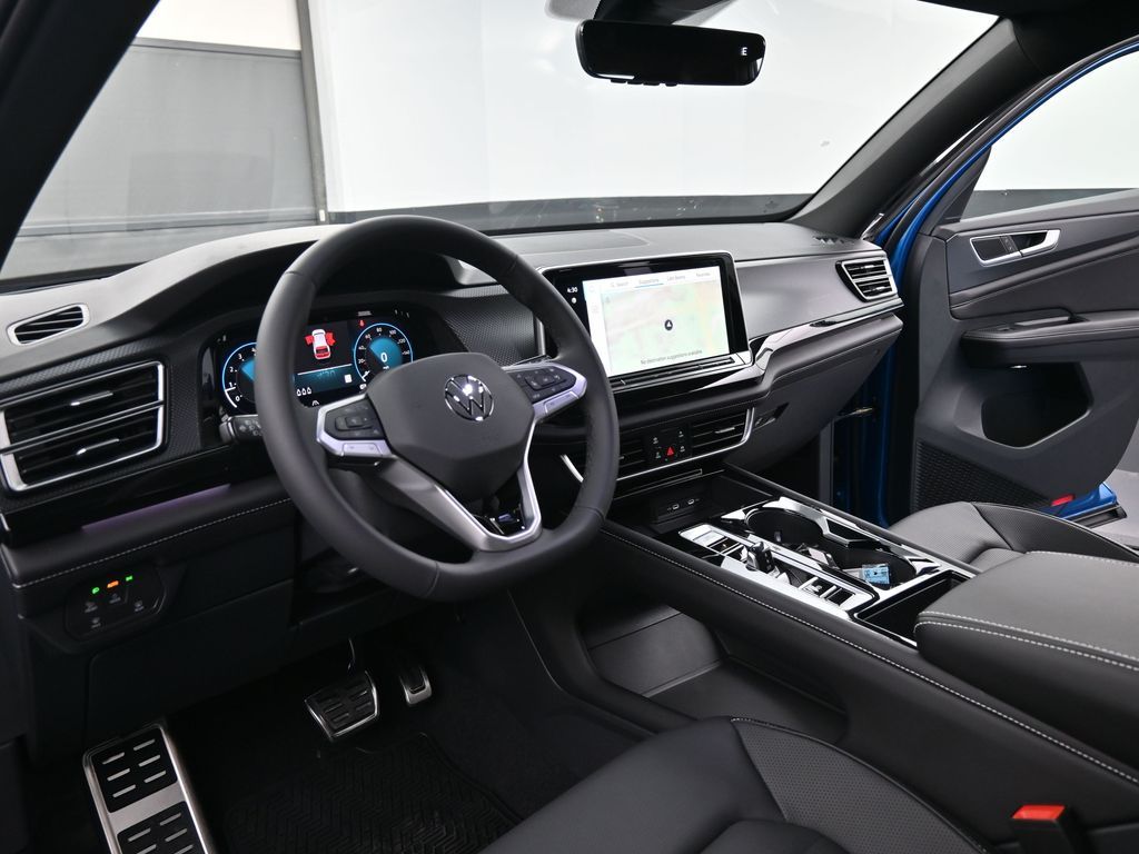 2025 Volkswagen Atlas Cross Sport SEL R-Line photo 33