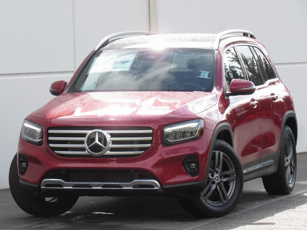 2025 Mercedes-Benz GLB Base's photo