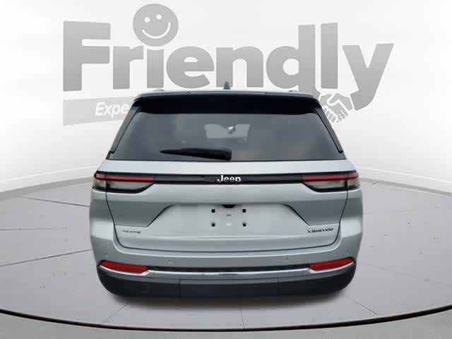 2022 Jeep Grand Cherokee Limited photo 4