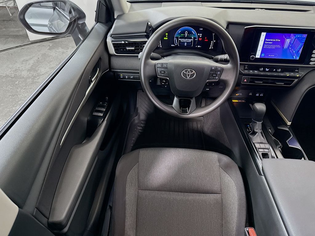 2025 Toyota Camry Hybrid LE photo 21