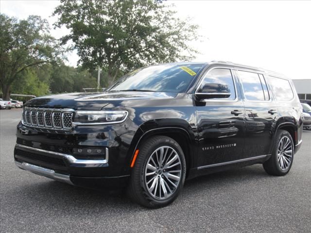 2023 Jeep Grand Wagoneer III photo 3