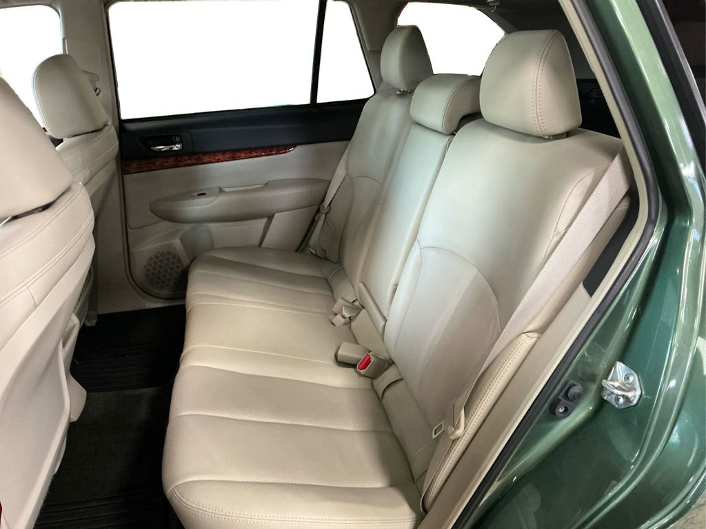 2012 Subaru Outback 2.5i Limited photo 10