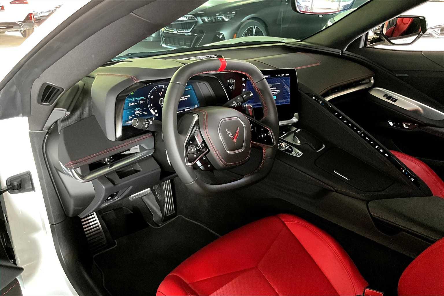 2025 Chevrolet Corvette 1LT photo 16