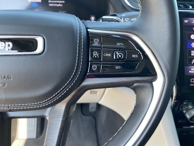 2022 Jeep Grand Cherokee Overland photo 37