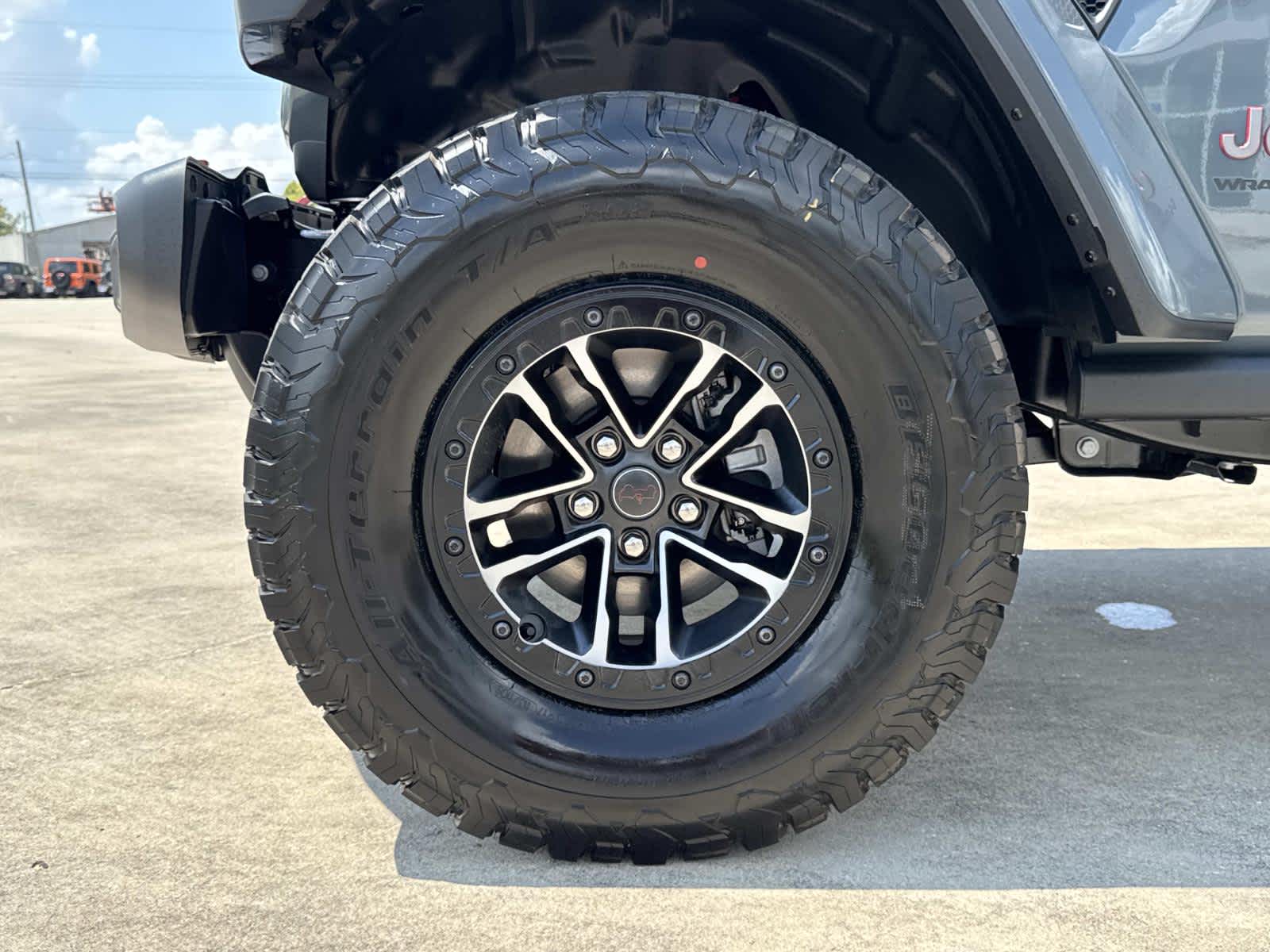 2025 Jeep Wrangler Rubicon photo 4