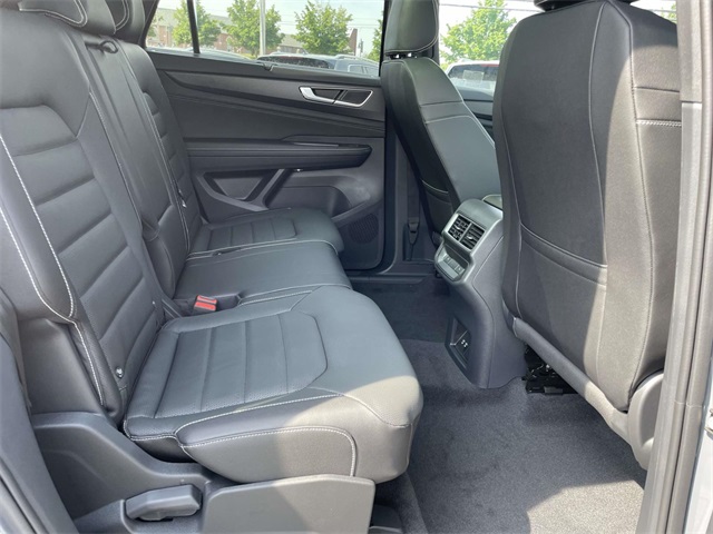 2025 Volkswagen Atlas Cross Sport SEL R-Line photo 14