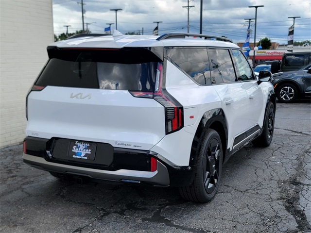 2026 Kia EV9 GT-Line photo 2