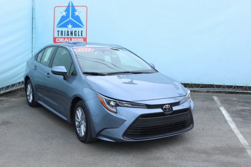 2023 Toyota Corolla LE photo 4