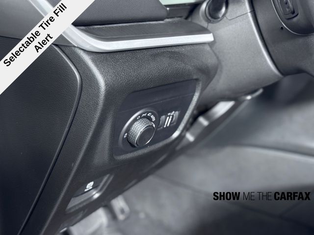 2023 Jeep Grand Cherokee Laredo Altitude photo 18