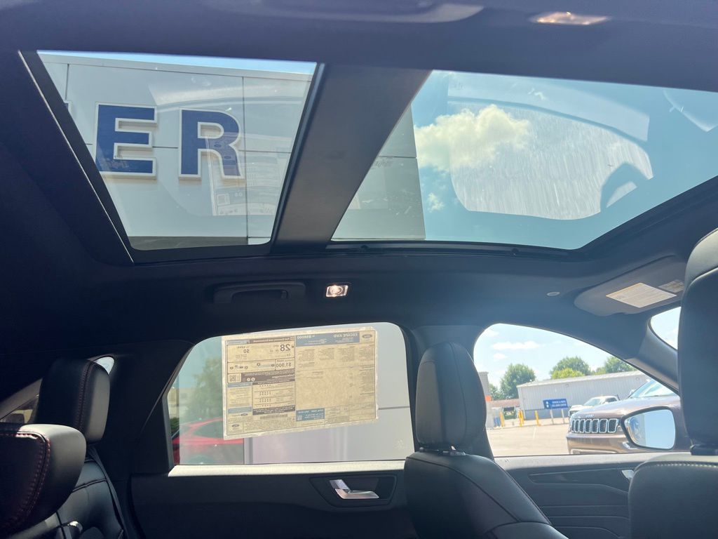 2025 Ford Escape ST-Line photo 26