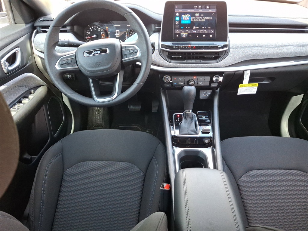 2025 Jeep Compass Sport photo 14