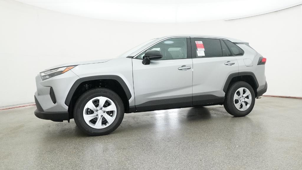 2025 Toyota RAV4 LE photo 8